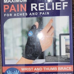 NWT Full Set Wrist and Thumb Brace for Pain Relief By Featol L&R